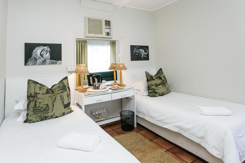 Wagon Wheel Country Lodge Beaufort West Exterior foto