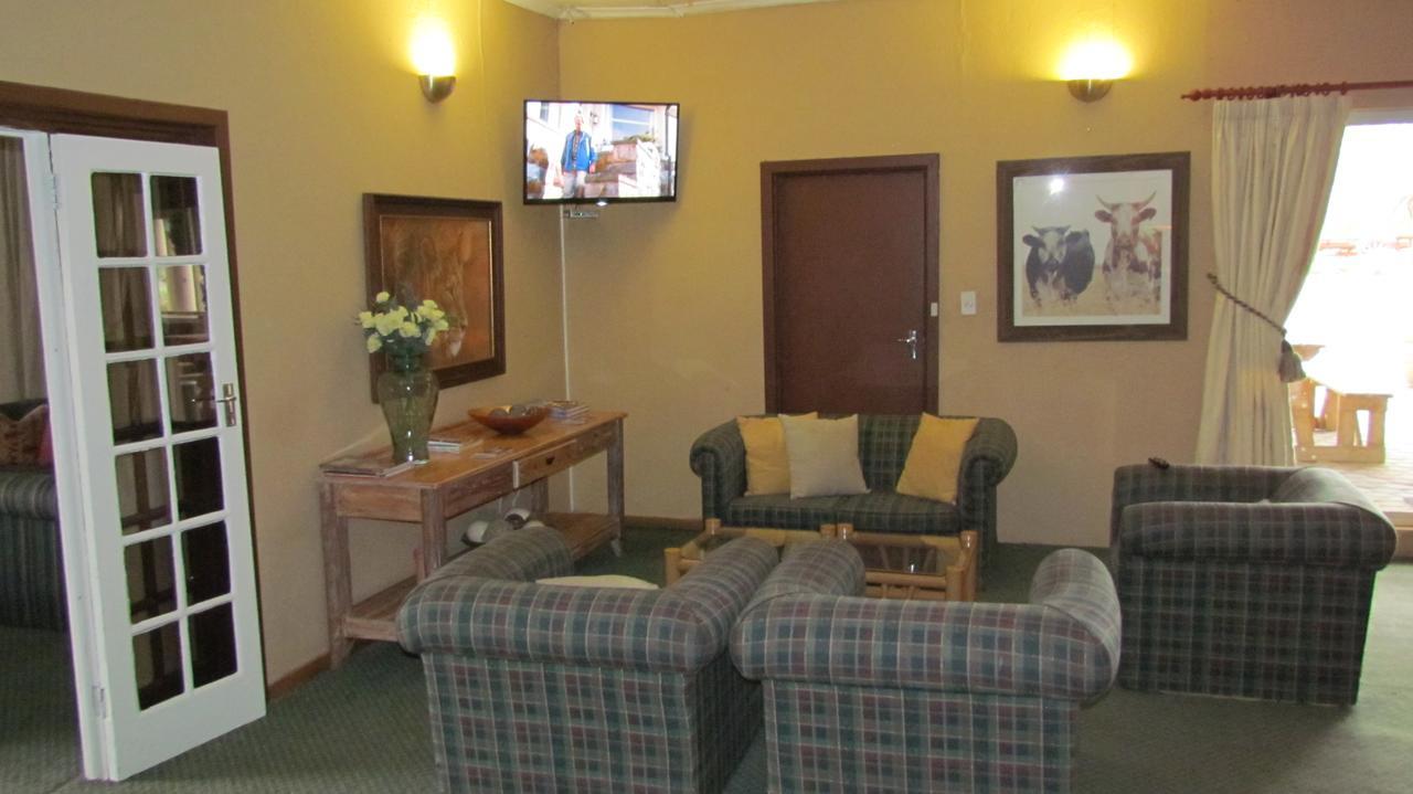 Wagon Wheel Country Lodge Beaufort West Exterior foto