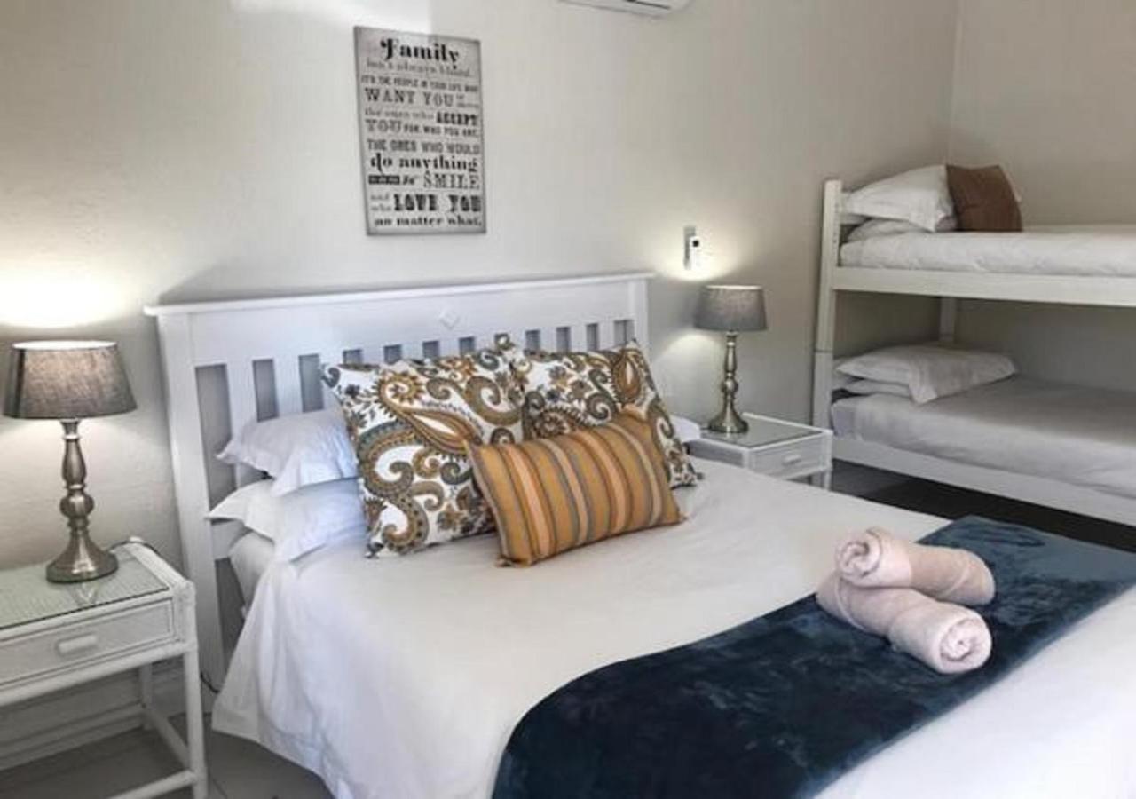 Wagon Wheel Country Lodge Beaufort West Exterior foto